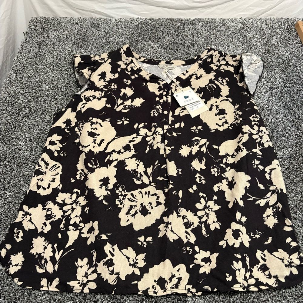 NWT Hester & Orchard Floral Black and Cream linen Blouse woman’s xl
